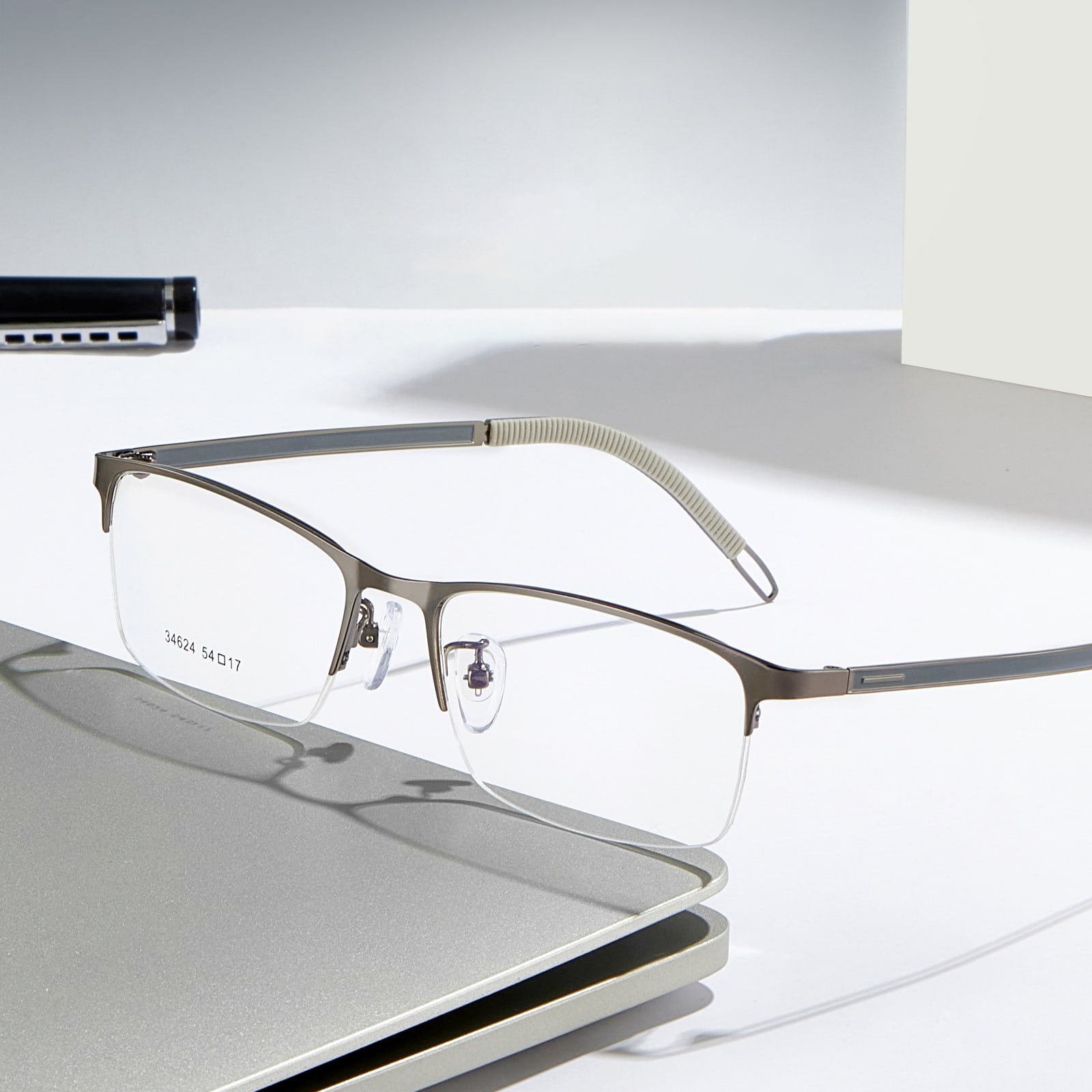 34624 Ochelari auxiliari Nordic Reading din aliaj