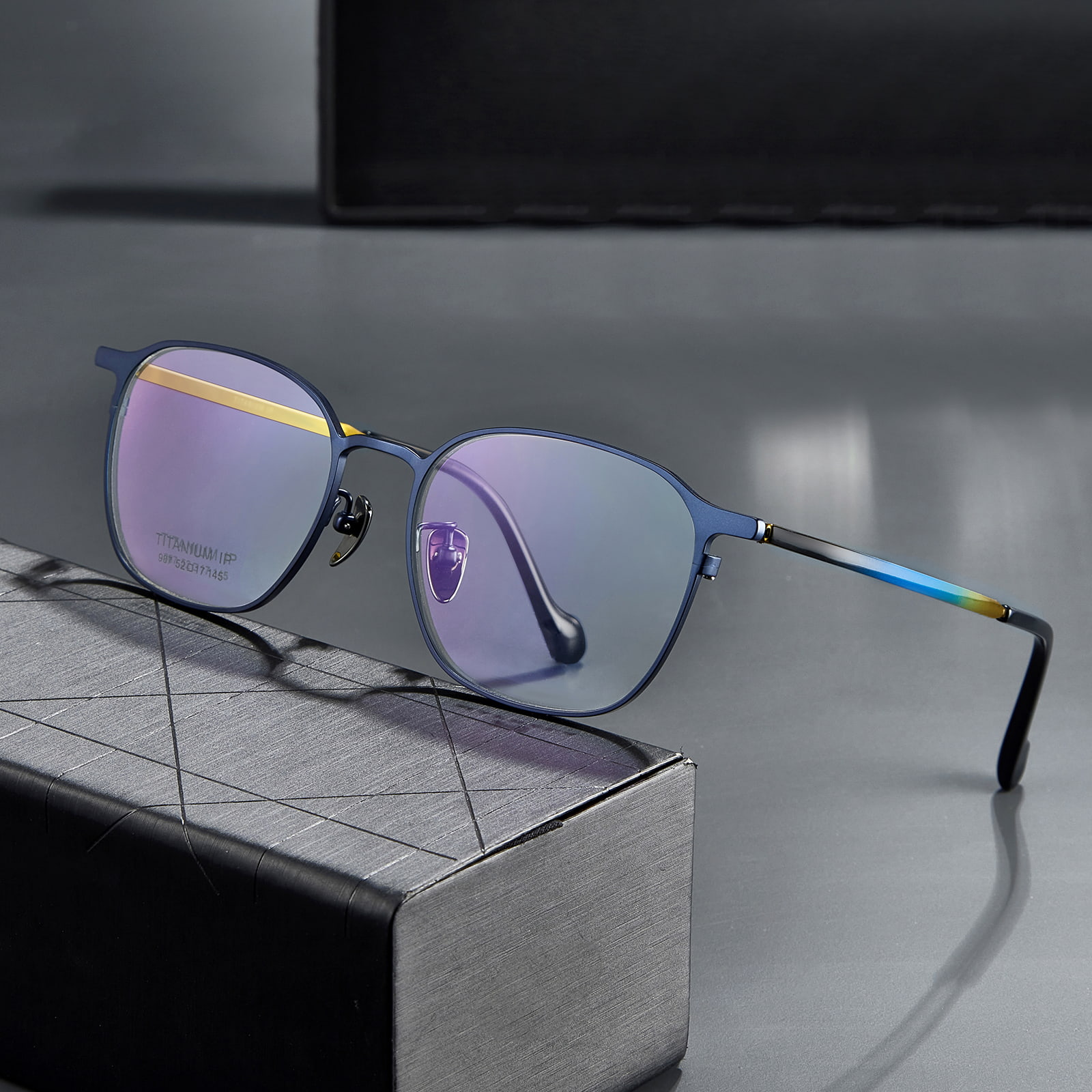 987 Templi de culoare gradient simple Ochelari din titan pur