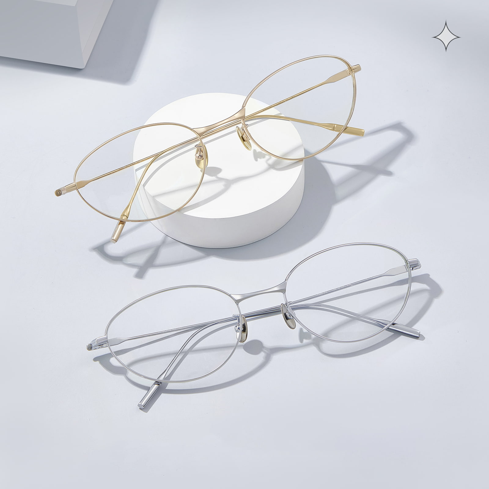 Ochelari de titan pur bogat de culoare ovale de pisică Fade